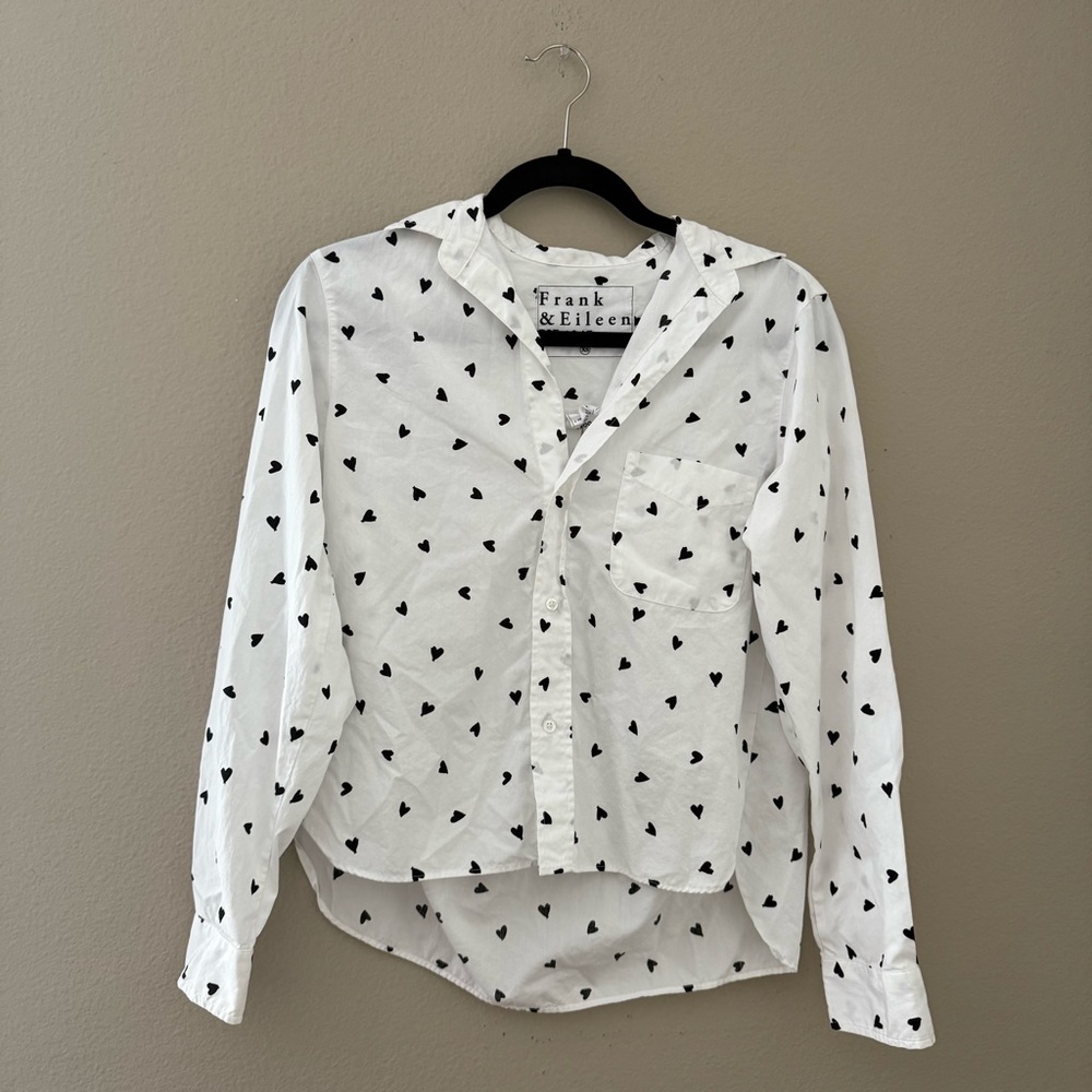 FRANK & EILEEN Silvio Woven Button Up in White & Black Hearts Size XS - Picture 4 of 10
